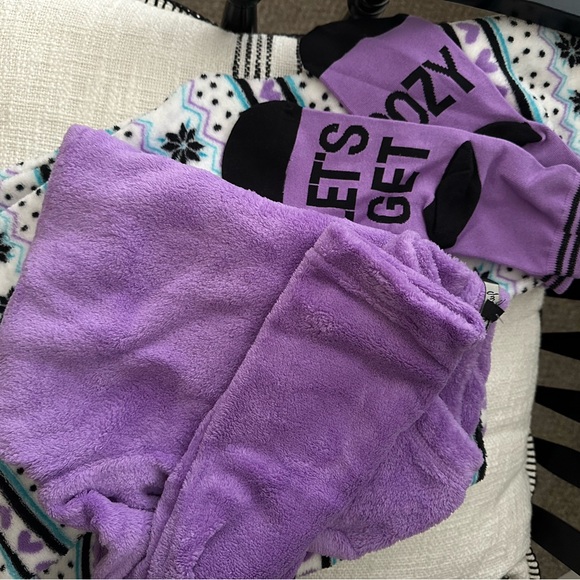 Cozy Winter PJ Set - Picture 2 of 4